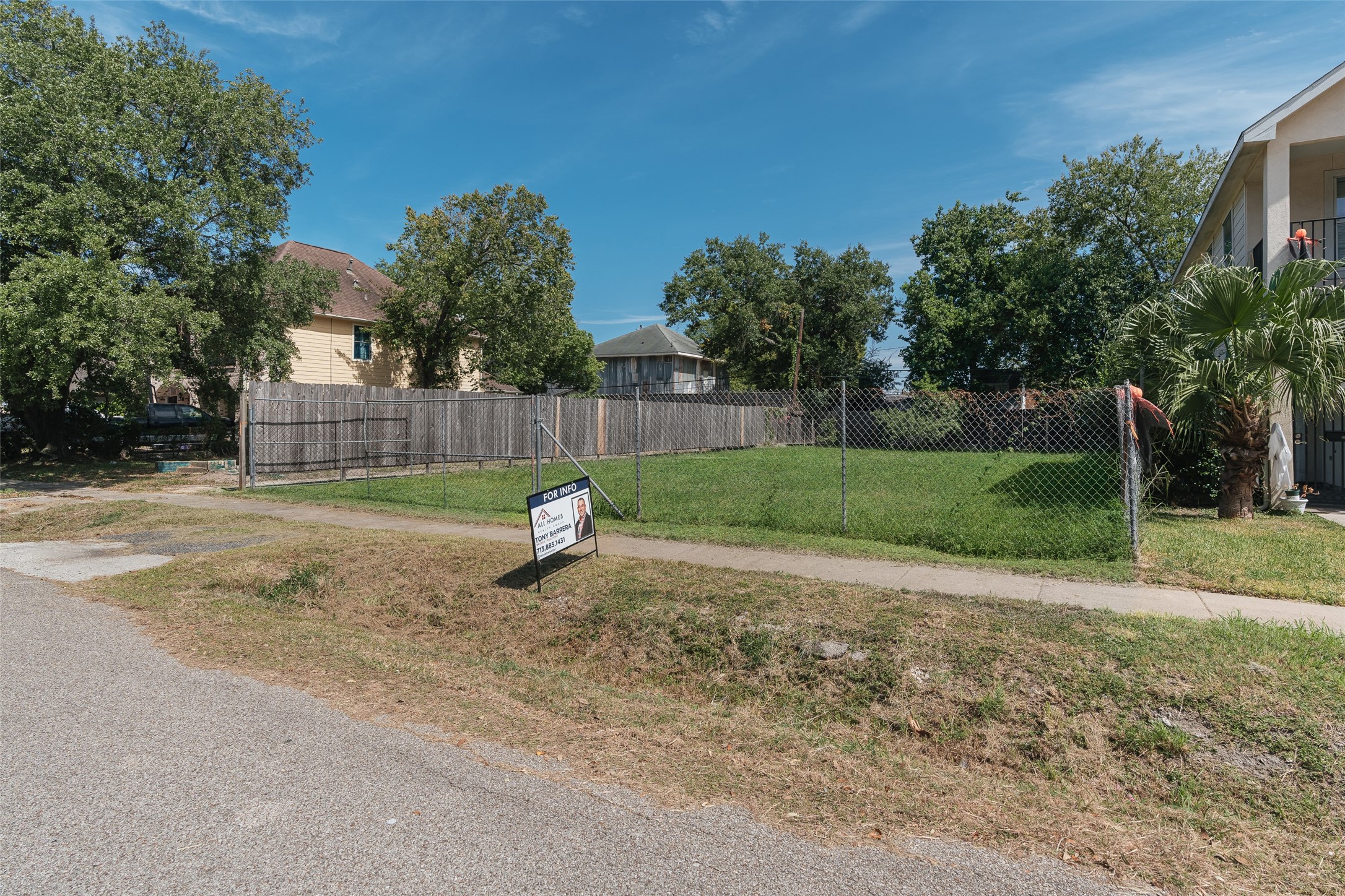 0 McKee Street Houston, TX 77009 - Photo 3 of 7 a view of a yard with a house in the background