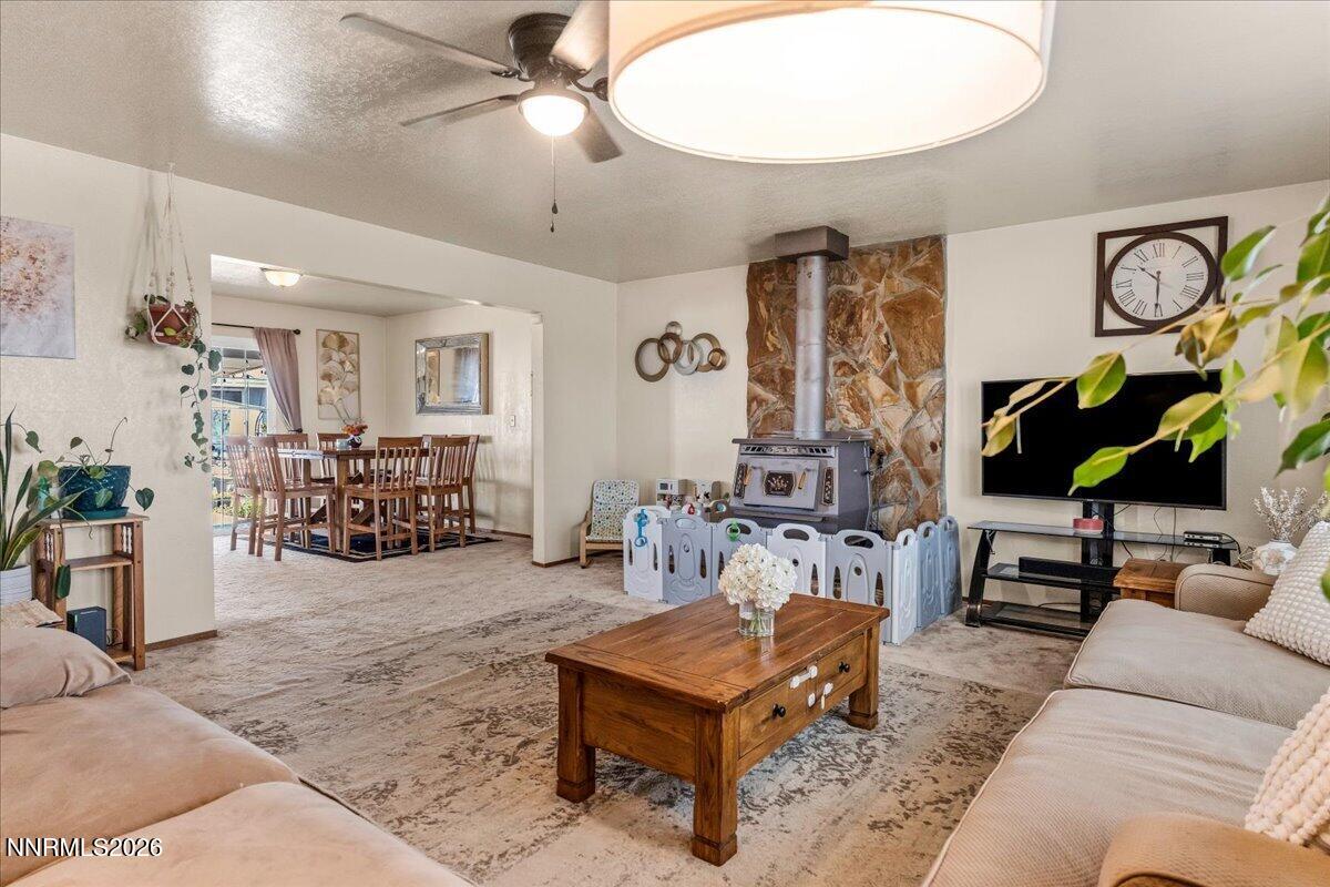6975 Cox Road Fallon, NV 89406 - Photo 20 of 45 cox rd living to dining room