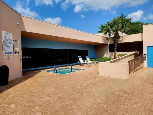 $1,700 | 9101 Lime Bay Boulevard, Unit 305, Tamarac, FL 33321