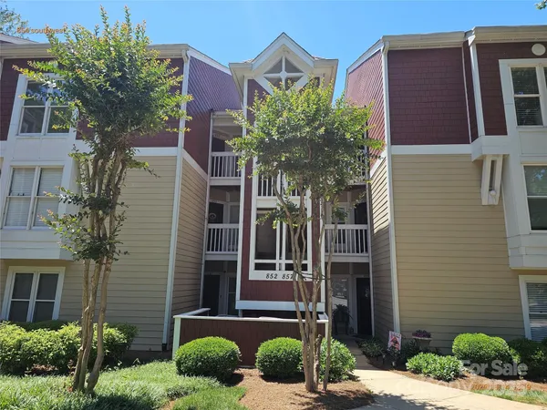 $475,900 | 854 Southwest Drive, Davidson, NC 28036