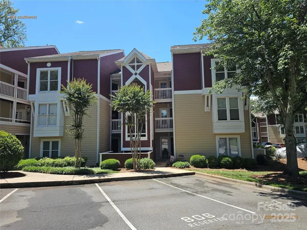 $475,900 | 854 Southwest Drive, Davidson, NC 28036