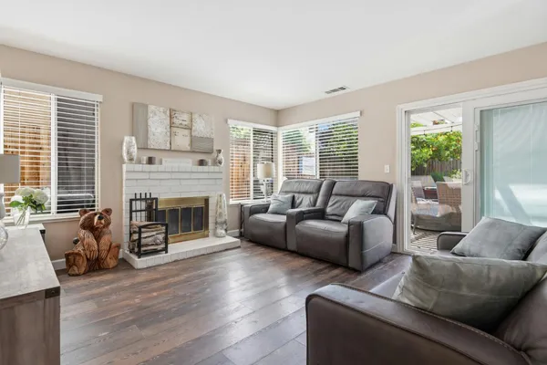 $679,999 | 102 Henry Court, Tracy, CA 95376