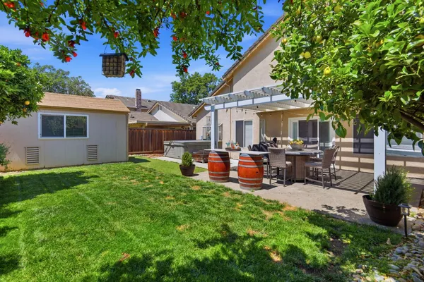 $679,999 | 102 Henry Court, Tracy, CA 95376