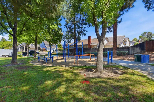 $679,999 | 102 Henry Court, Tracy, CA 95376