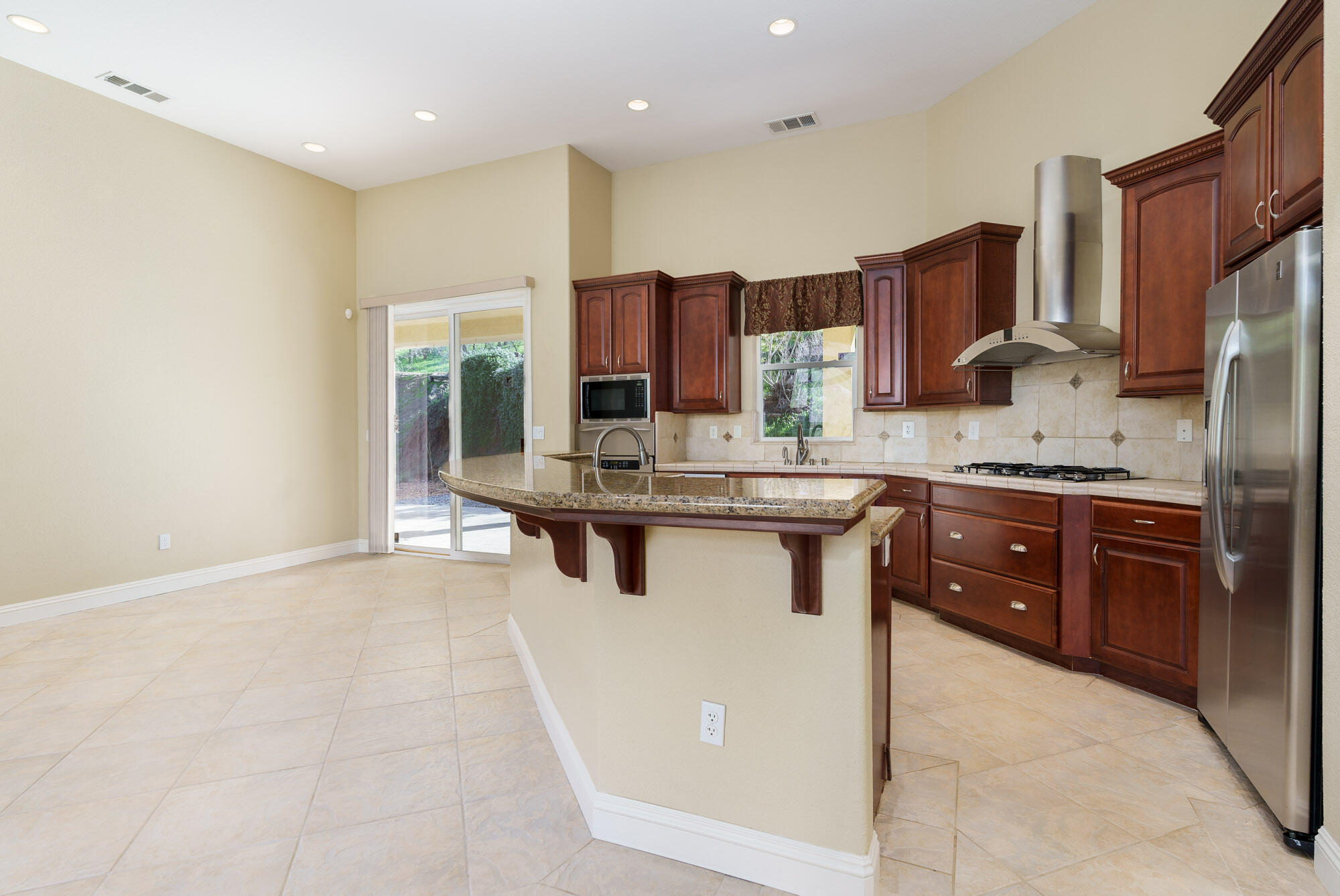 42330 Corral Drive Three Rivers, CA 93271 - Photo 5 of 21 -