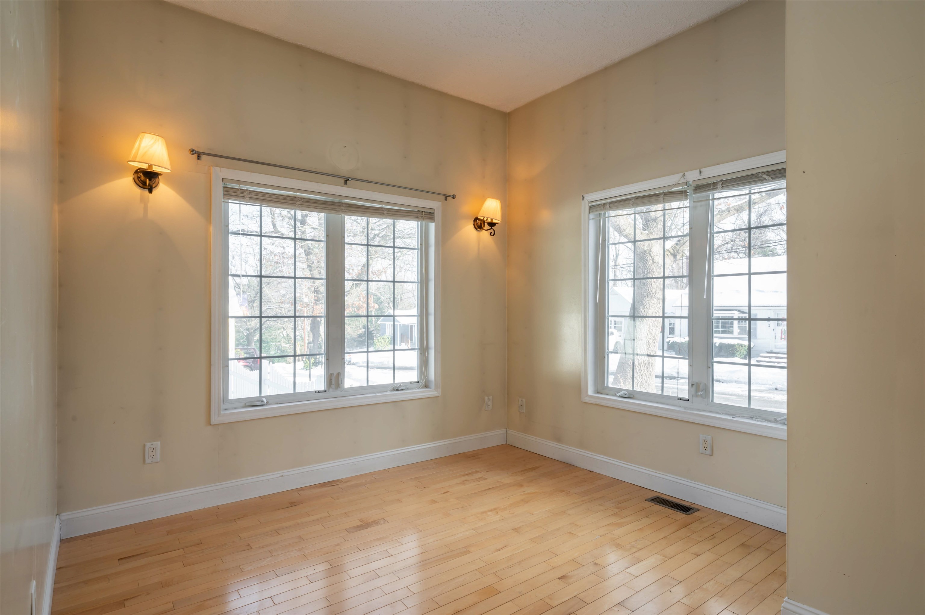 69 Patterson Street Manchester, NH 03102 - Photo 19 of 37