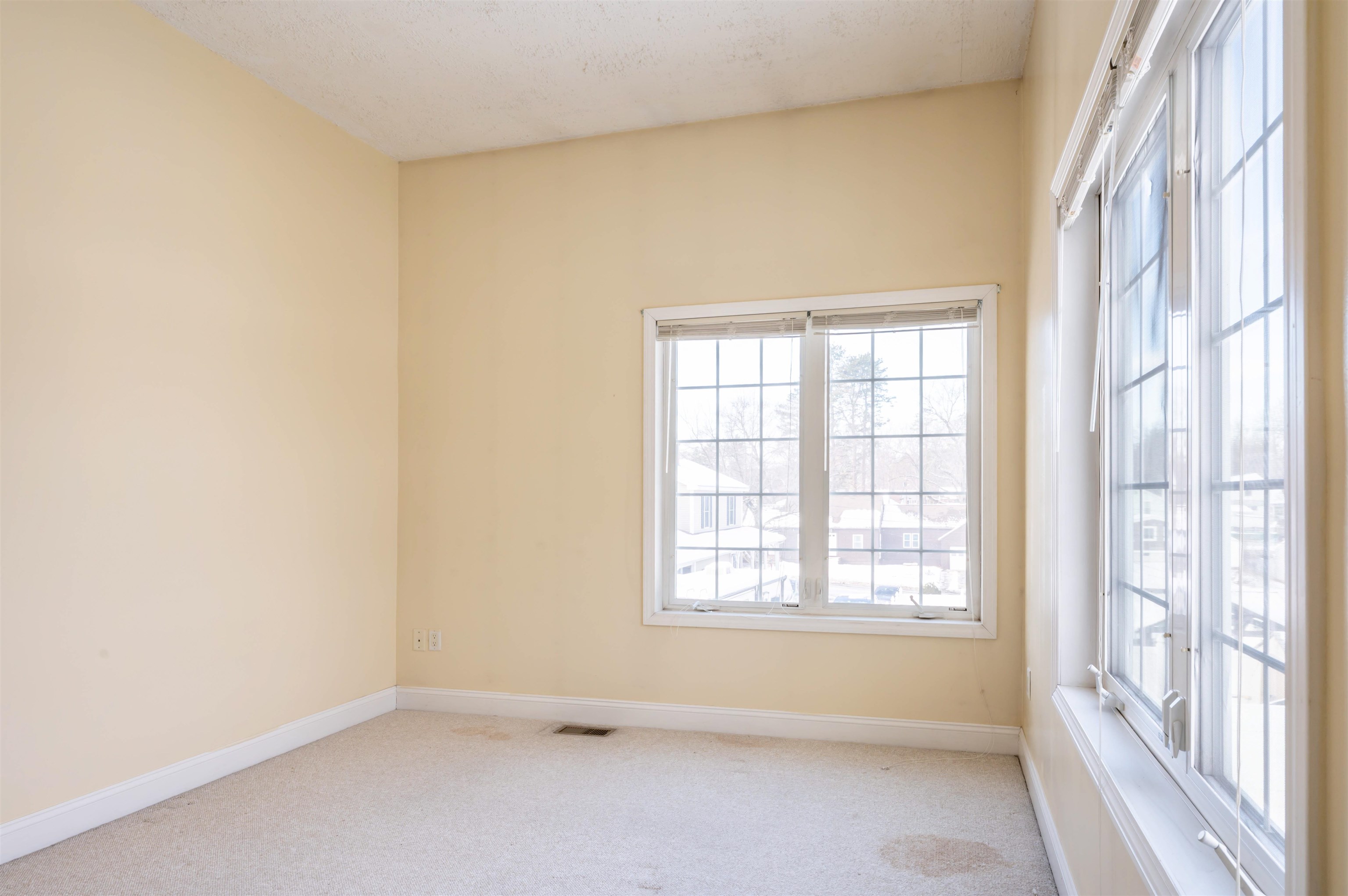 69 Patterson Street Manchester, NH 03102 - Photo 29 of 37