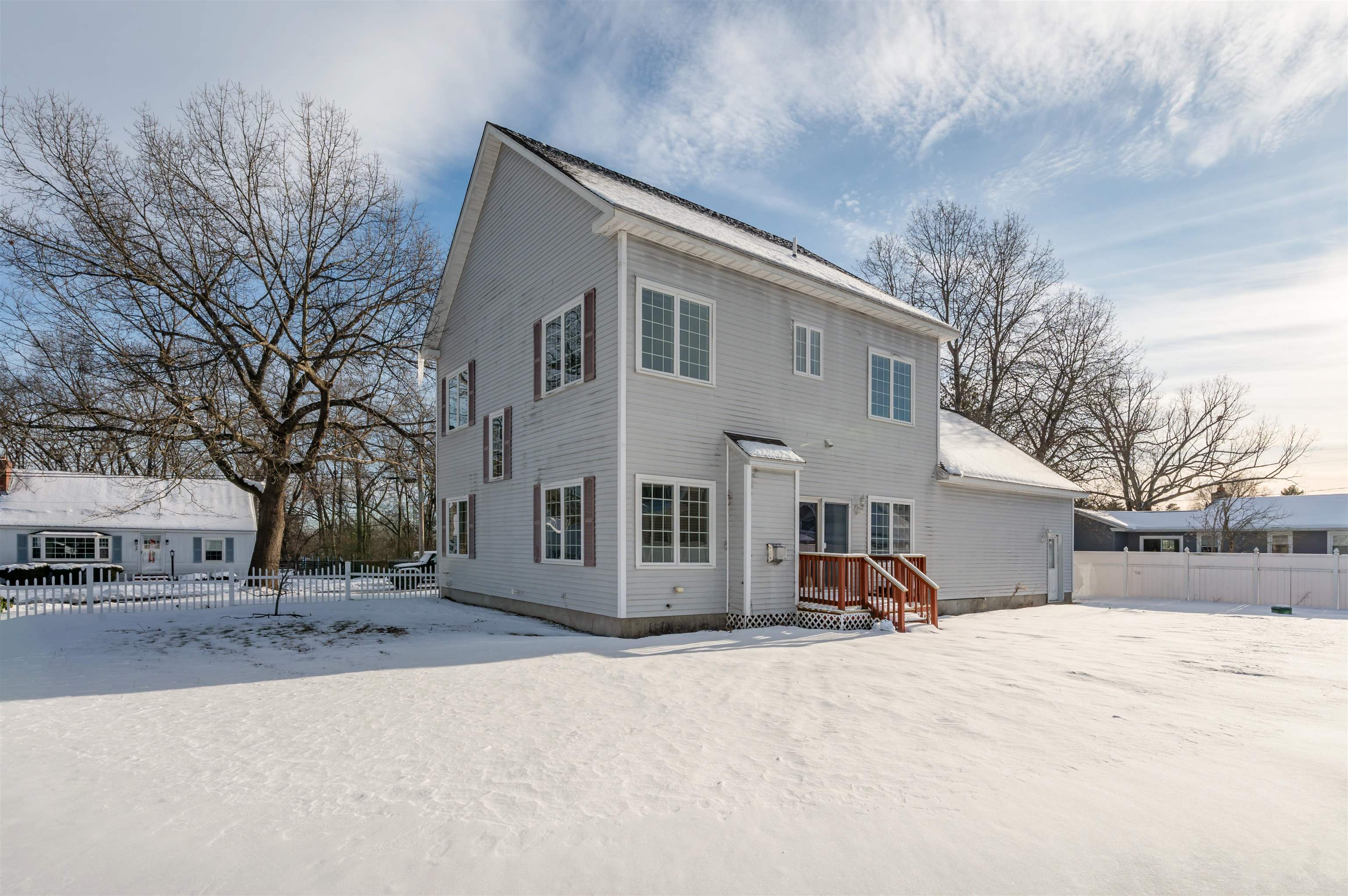 69 Patterson Street Manchester, NH 03102 - Photo 3 of 37