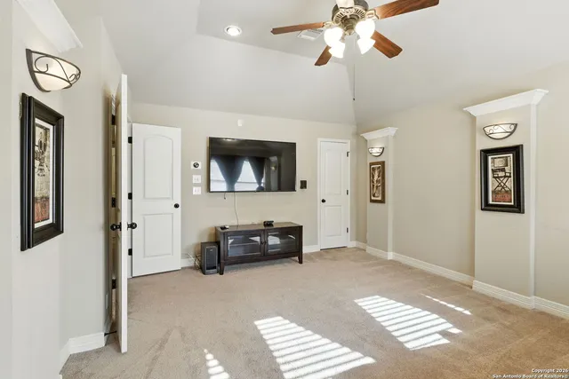 $2,400 | 630 Colosseo Way, San Antonio, TX 78253