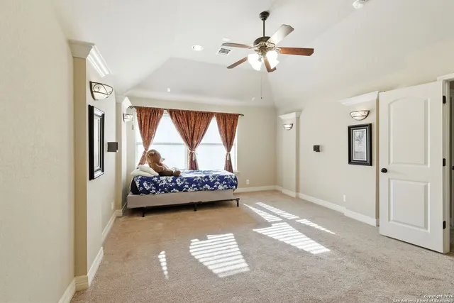 $2,400 | 630 Colosseo Way, San Antonio, TX 78253