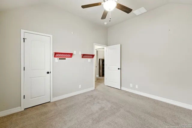 $2,400 | 630 Colosseo Way, San Antonio, TX 78253