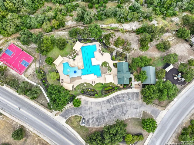 $2,400 | 630 Colosseo Way, San Antonio, TX 78253