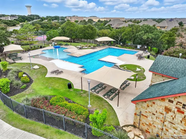 $2,400 | 630 Colosseo Way, San Antonio, TX 78253