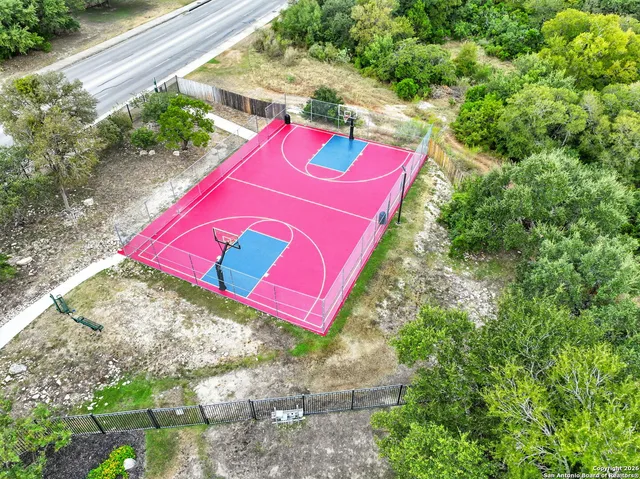 $2,400 | 630 Colosseo Way, San Antonio, TX 78253