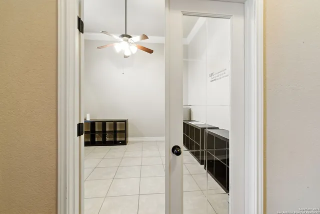 $2,400 | 630 Colosseo Way, San Antonio, TX 78253