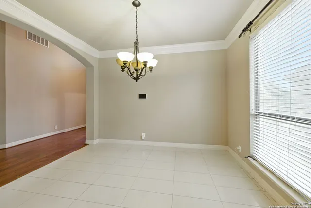 $2,400 | 630 Colosseo Way, San Antonio, TX 78253