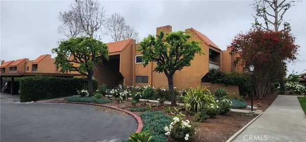 $2,150 | 6600 Warner Avenue, Unit 56, Huntington Beach, CA 92647