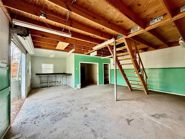 $298,500 | 321 Evangeline Drive, Elm Grove, LA 71051