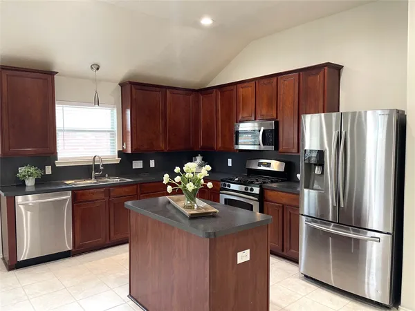 $2,150 | 24922 Oconee Court, Tomball, TX 77375