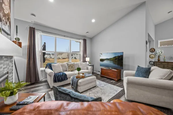 $428,900 | 2719 Jacamar Avenue Northeast, St. Michael, MN 55376