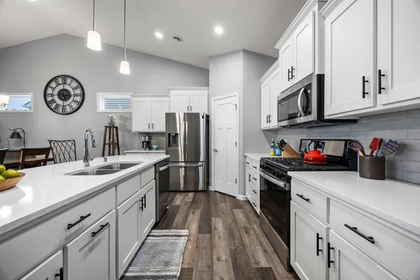 $428,900 | 2719 Jacamar Avenue Northeast, St. Michael, MN 55376