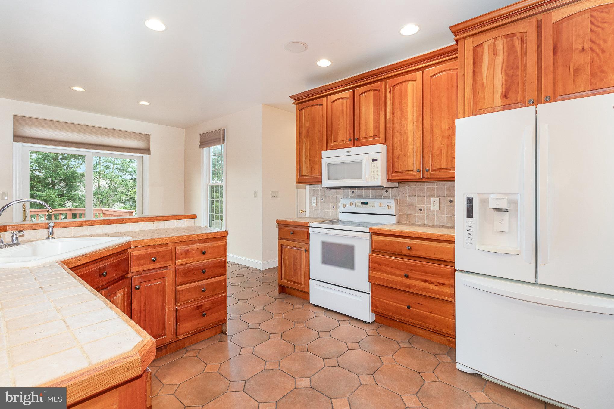 1081 Country Club Road Camp Hill, PA 17011 - Photo 8 of 37 Gallery Image 8