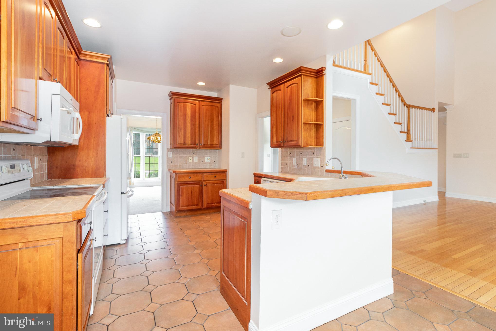 1081 Country Club Road Camp Hill, PA 17011 - Photo 10 of 37 Gallery Image 10