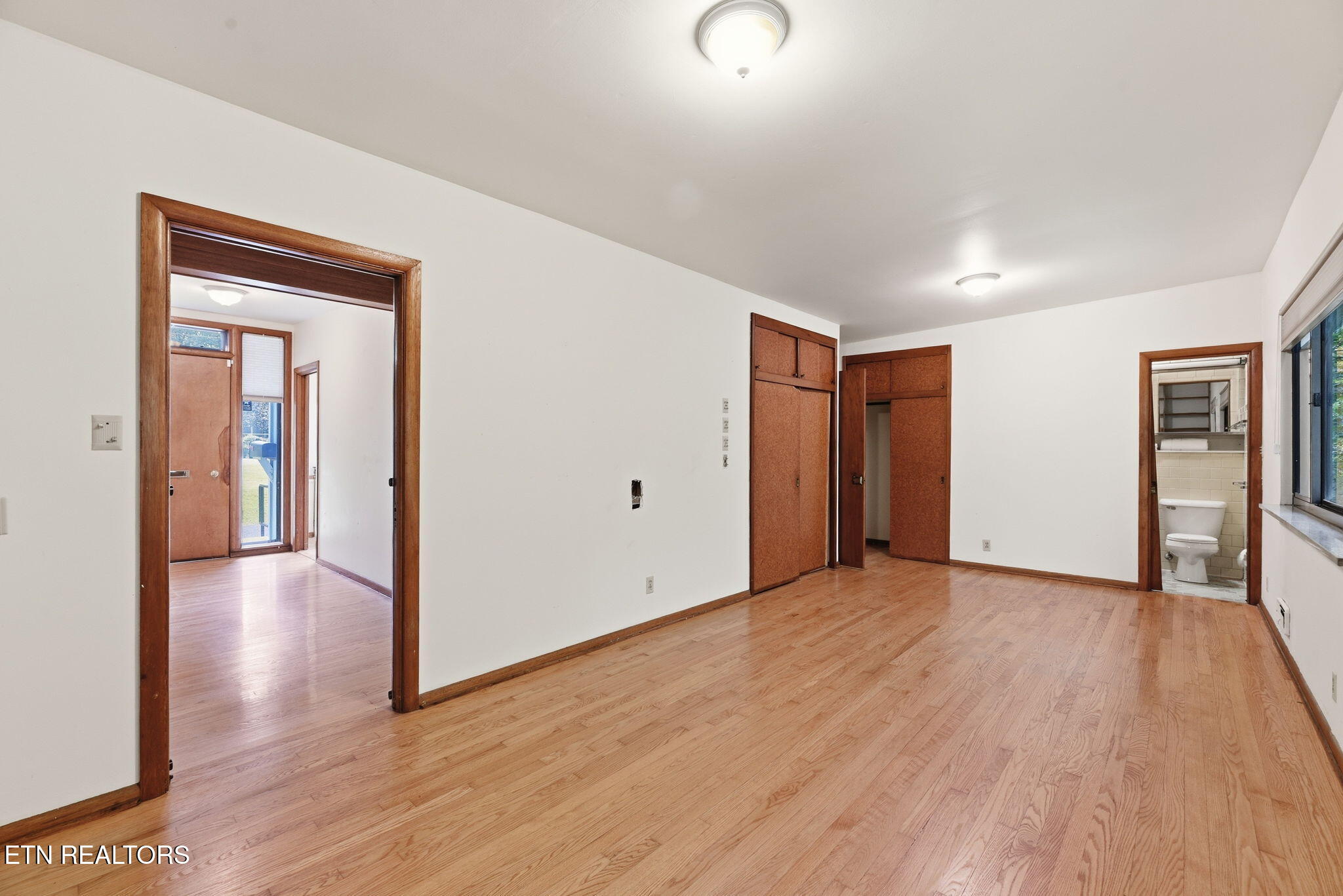 103 Endicott Lane Oak Ridge, TN 37830 - Photo 16 of 34 Primary suite