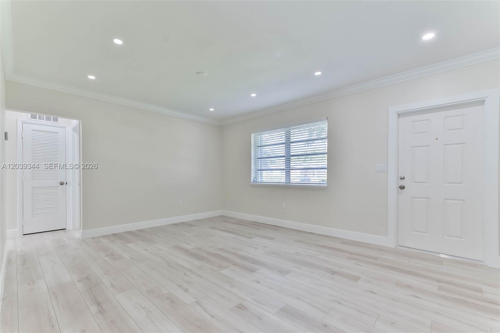11527 Southwest 81st Road, Unit 11527 Pinecrest, FL 33156 - Photo 4 of 20