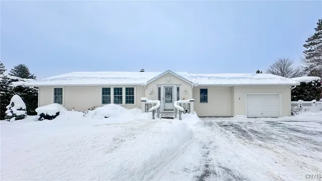 $339,900 | 5621 Trenton Road, Deerfield, NY 13502