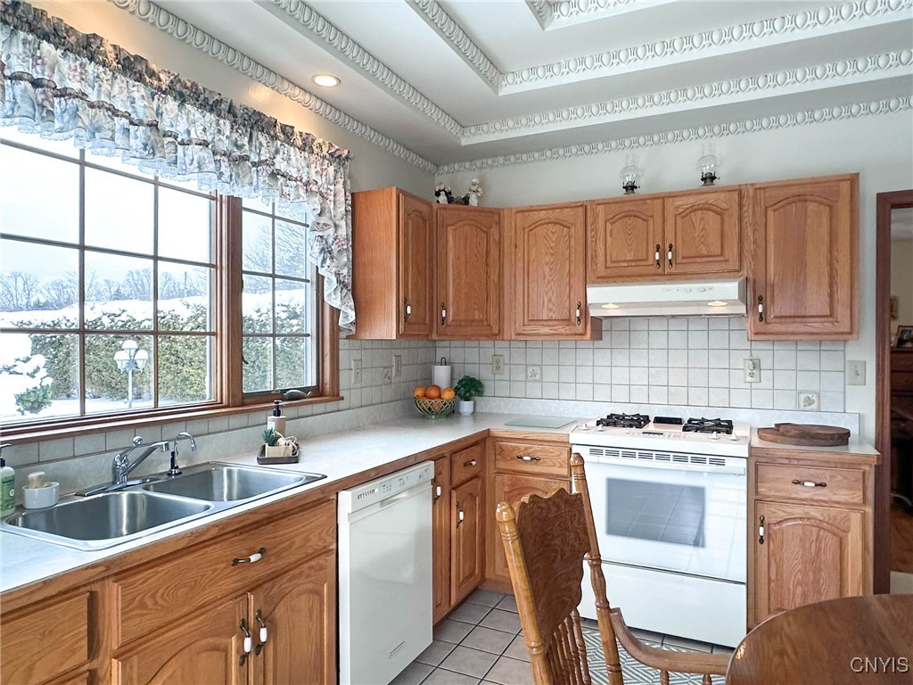 5621 Trenton Road Deerfield, NY 13502 - Photo 11 of 50