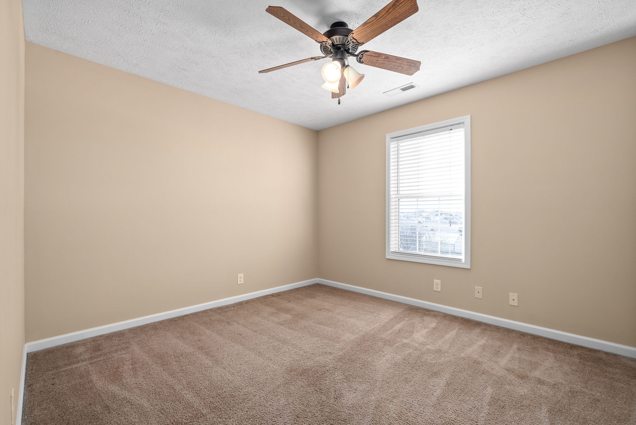 1940 Patton Road Clarksville, TN 37042 - Photo 31 of 42 Gallery Image 31