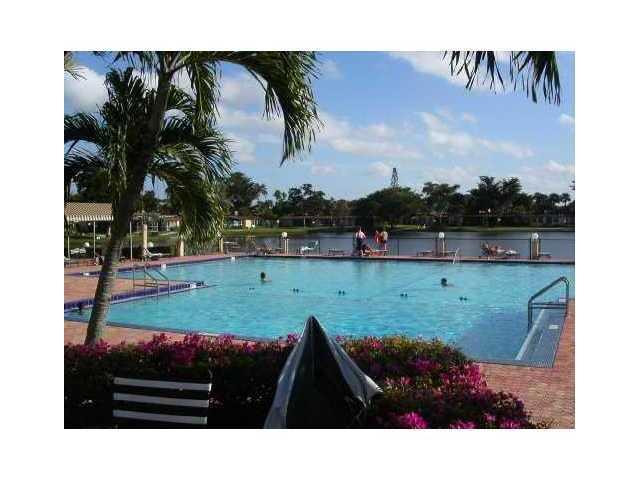 351 Cambridge Road, Unit 203 Hollywood, FL 33024 - Photo 10 of 14 Swimming Pool/Hot Tub/Sauna