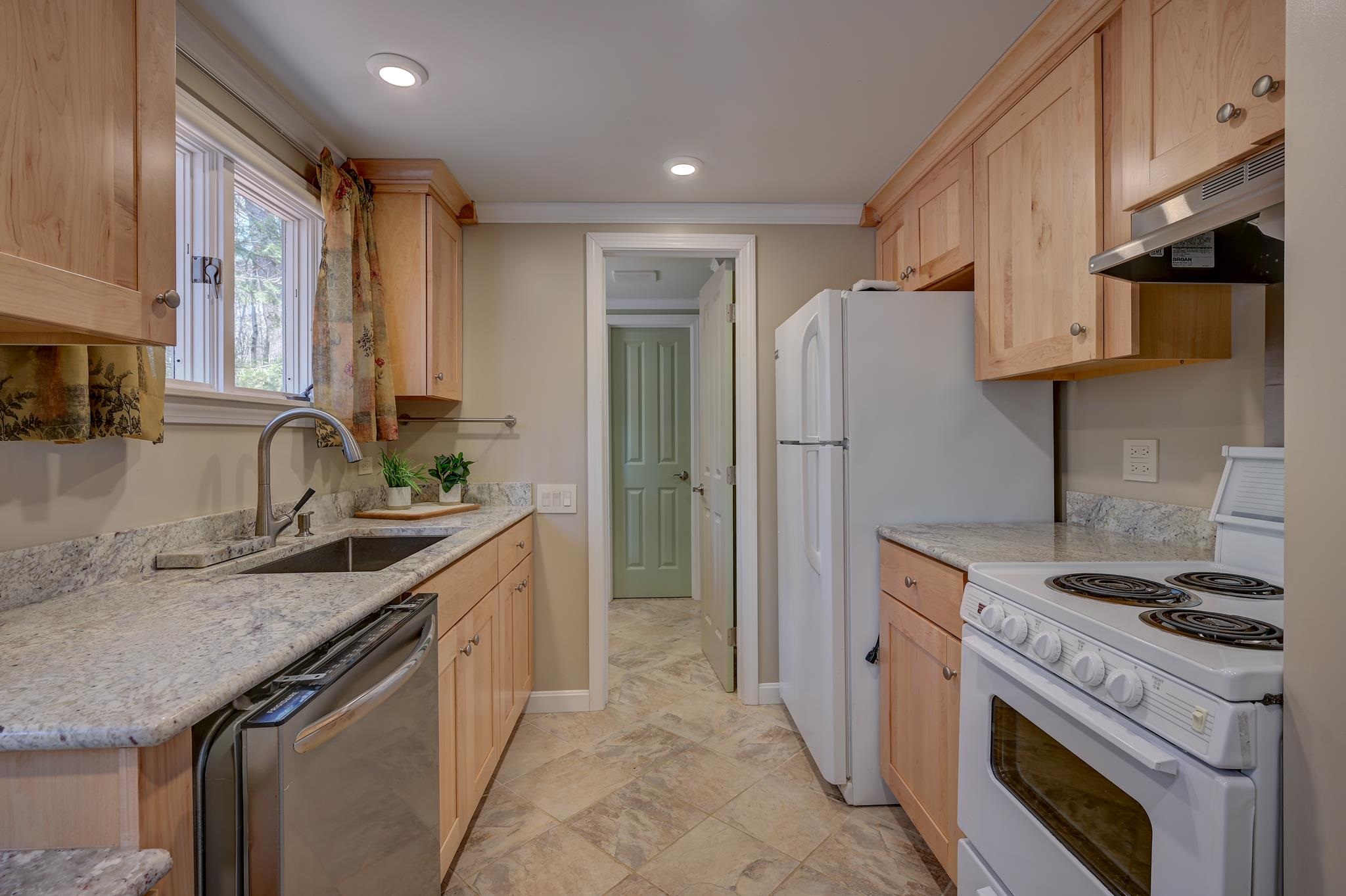 2500 West Side Road Conway, NH 03860 - Photo 13 of 56