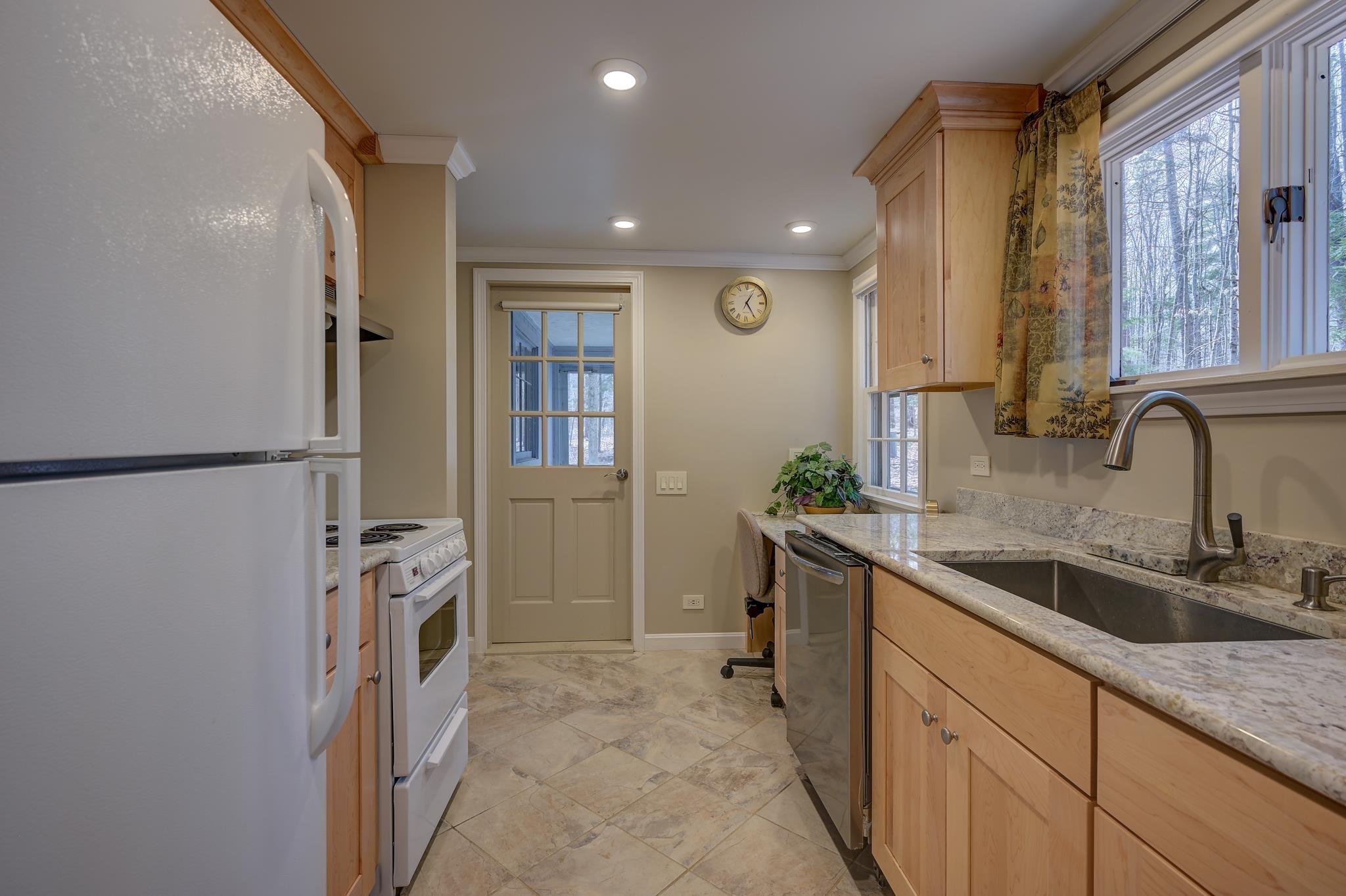 2500 West Side Road Conway, NH 03860 - Photo 14 of 56
