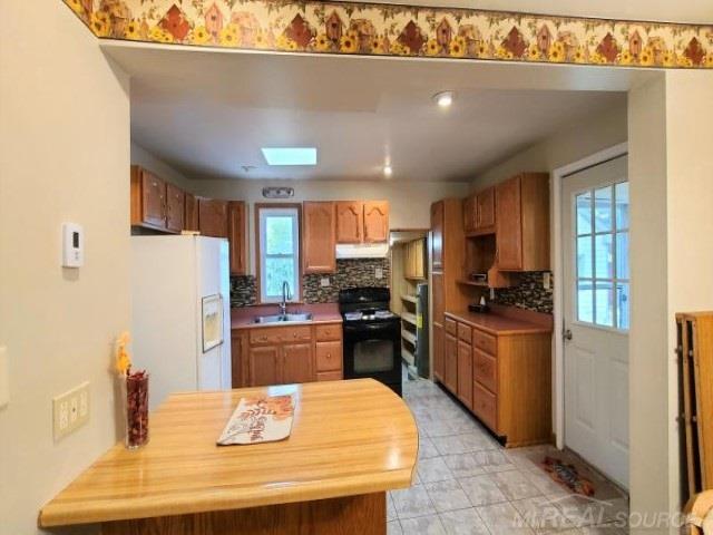 7202 Aspen Road Lexington, MI 48450 - Photo 10 of 23