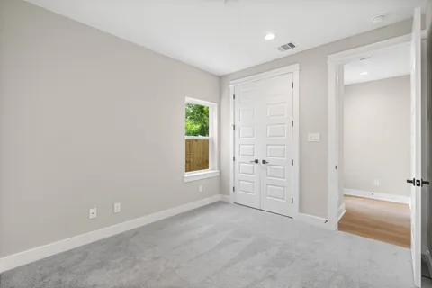 $349,900 | 5824 Highland Sun Lane, Houston, TX 77091