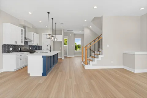 $349,900 | 5824 Highland Sun Lane, Houston, TX 77091