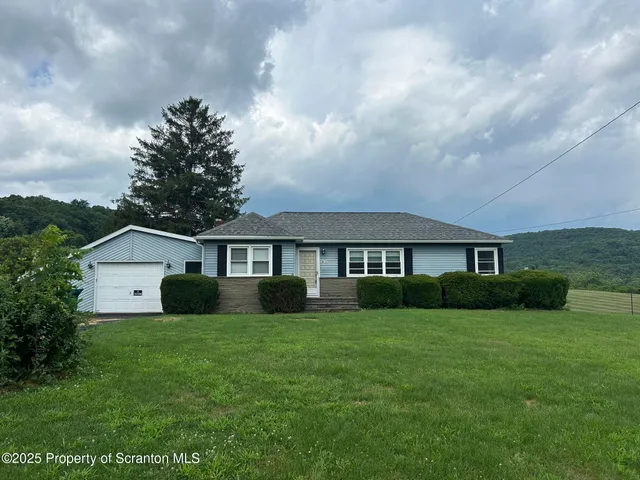 $274,900 | 3018 Main Street, Clarks Summit, PA 18411