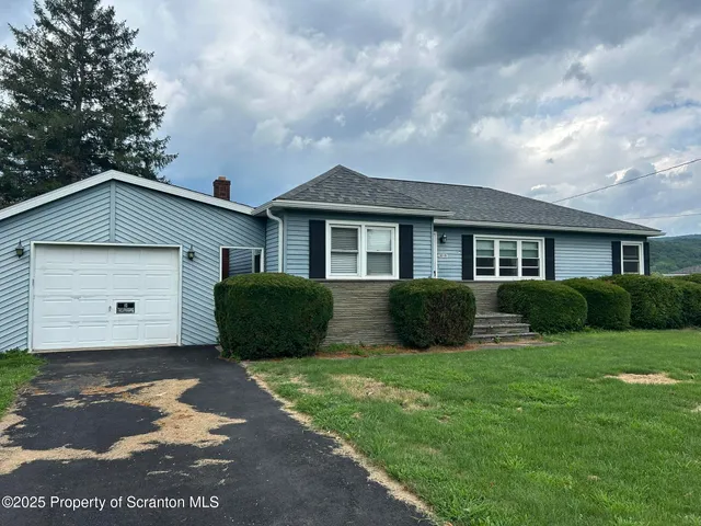 $274,900 | 3018 Main Street, Clarks Summit, PA 18411