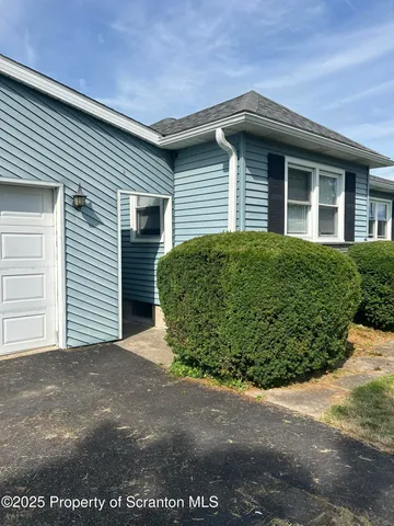 $274,900 | 3018 Main Street, Clarks Summit, PA 18411