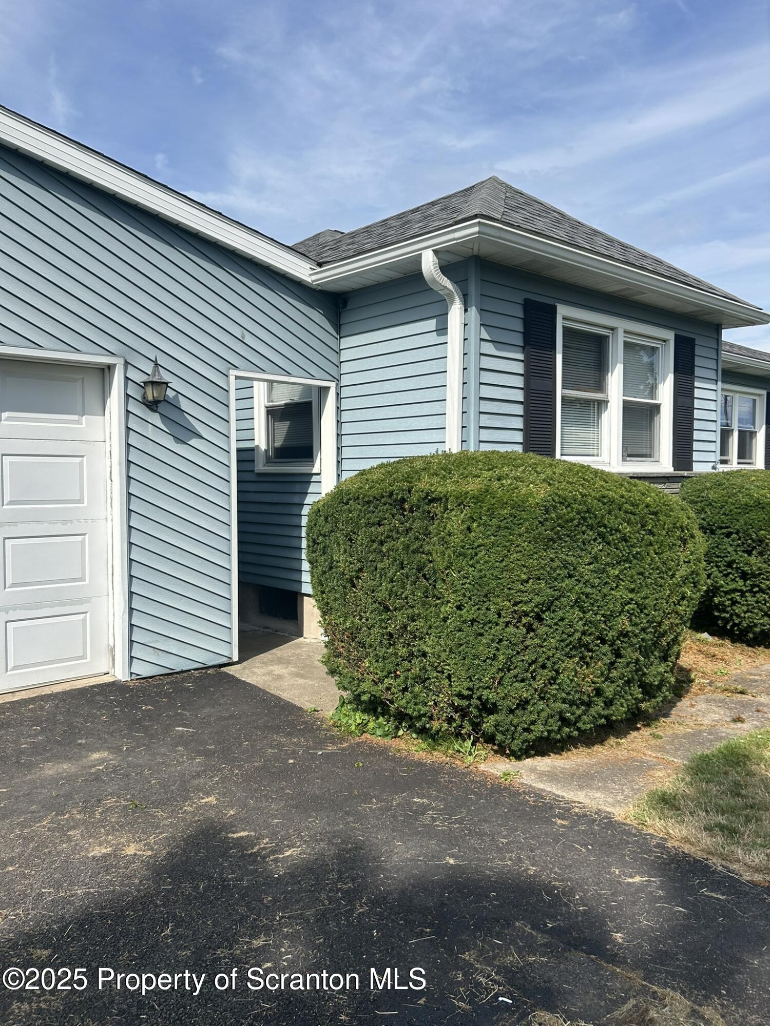 3018 Main Street Clarks Summit, PA 18411 - Photo 5 of 22 breezeway