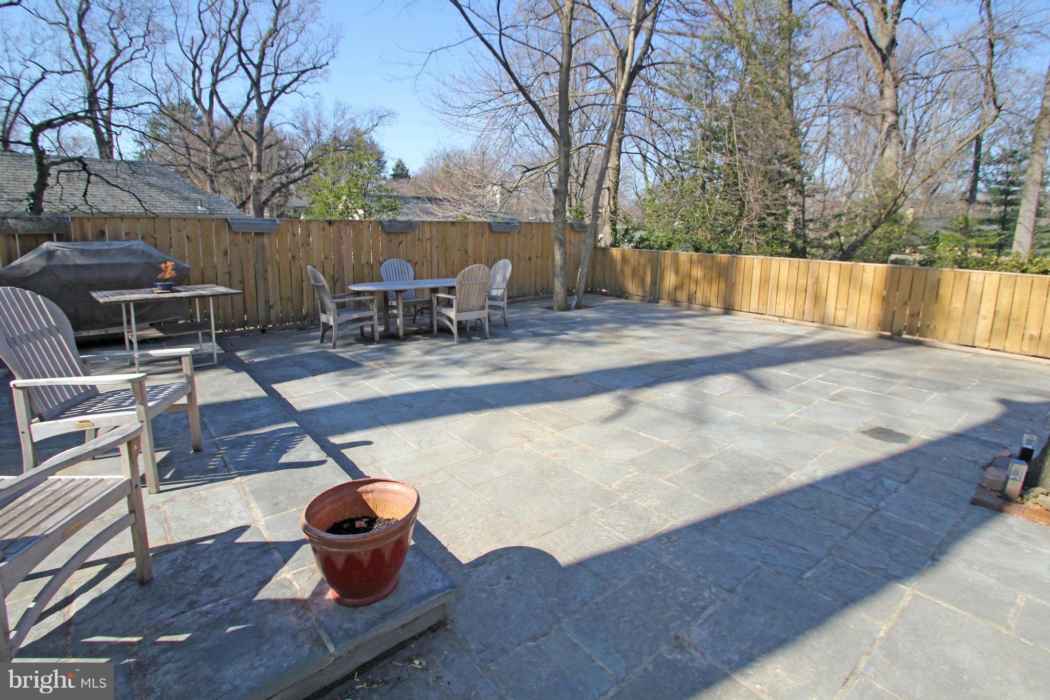 527 Ashford Road Silver Spring, MD 20910 - Photo 27 of 28 Exterior (Rear)