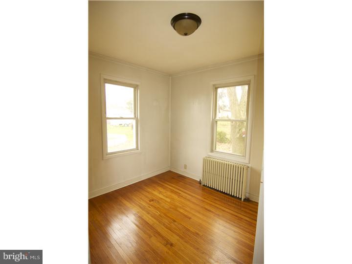 1424 Crowder Avenue Reading, PA 19607 - Photo 6 of 15 Bedroom 3