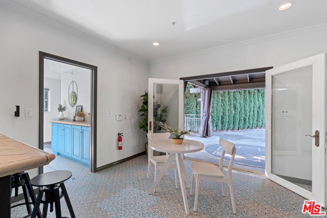 285 Barthe Drive Pasadena, CA 91103 - Photo 16 of 53 a living room with furniture and a window