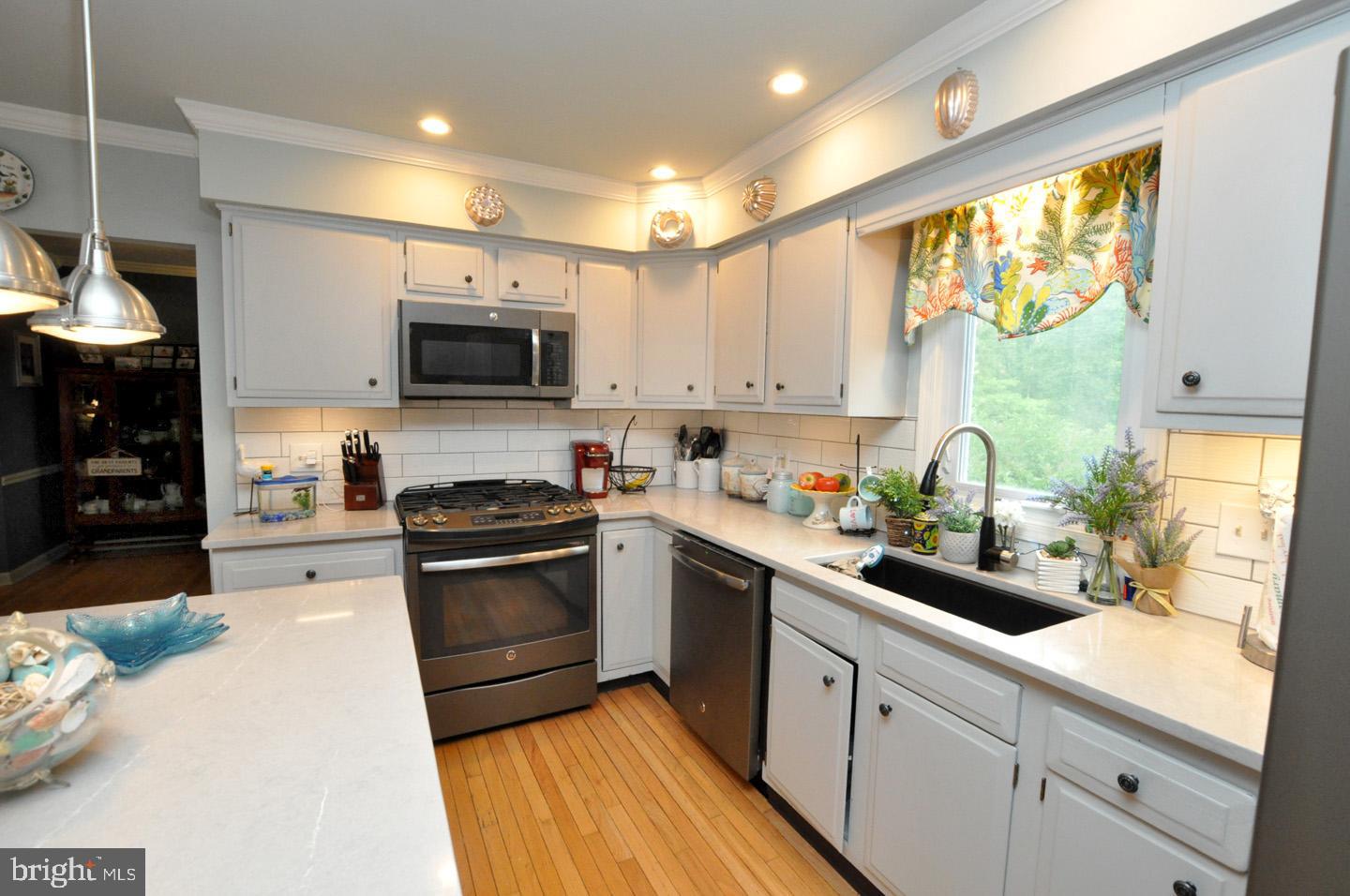 51 Taunton Road Medford, NJ 08055 - Photo 19 of 36 Gallery Image 19