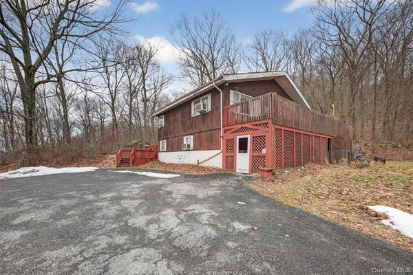 $355,000 | 490 Depot Hill Road, Poughquag, NY 12570