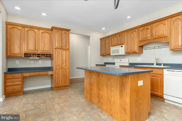 $379,900 | 1845 Meridian Drive, Hagerstown, MD 21742