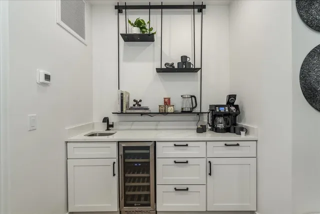 $3,800 | 97-99 Zabriskie Street, Unit 3R, Jersey City, NJ 07307