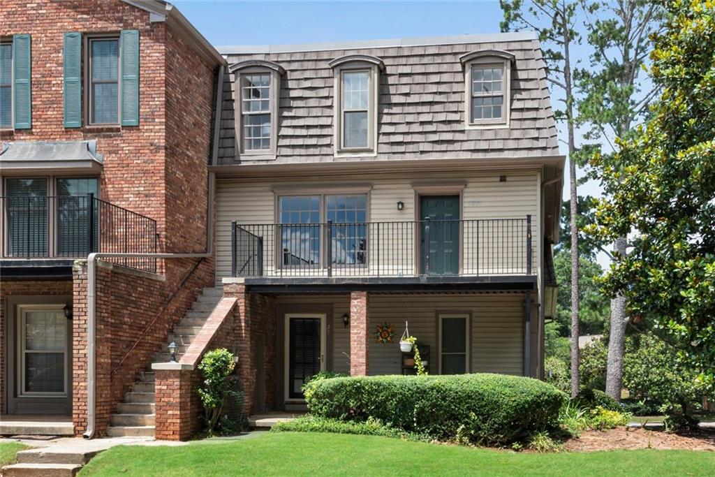 3091 Colonial Way, Unit J3 Atlanta, GA 30341 - Photo 1 of 45